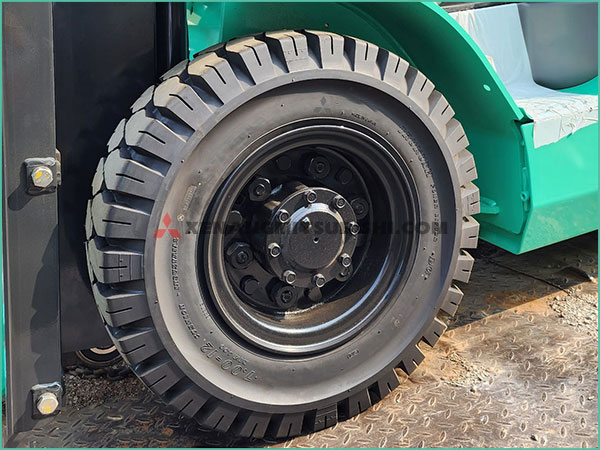 Mua Lốp Xe Nâng Mitsubishi Cũ Chính Hãng Giá Tốt