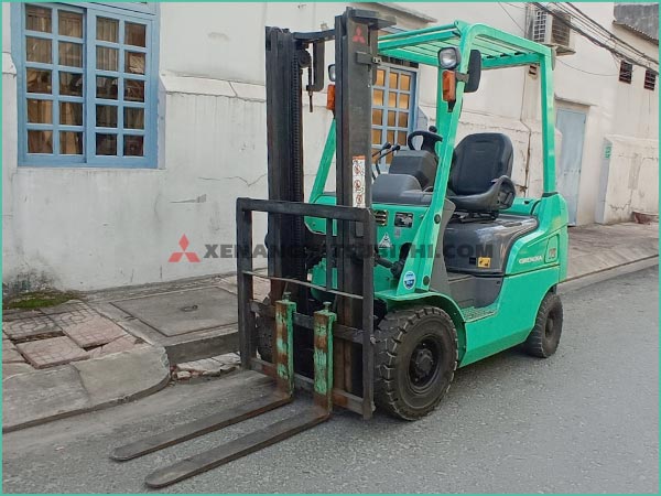 Xe nâng dầu MITSUBISHI FD15D