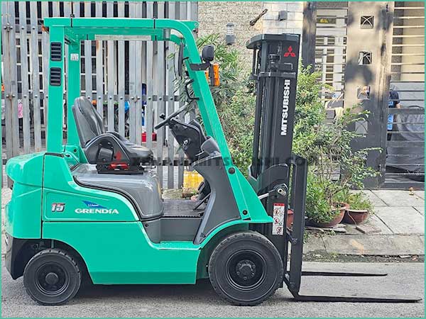 Xe nâng dầu MITSUBISHI FD15T