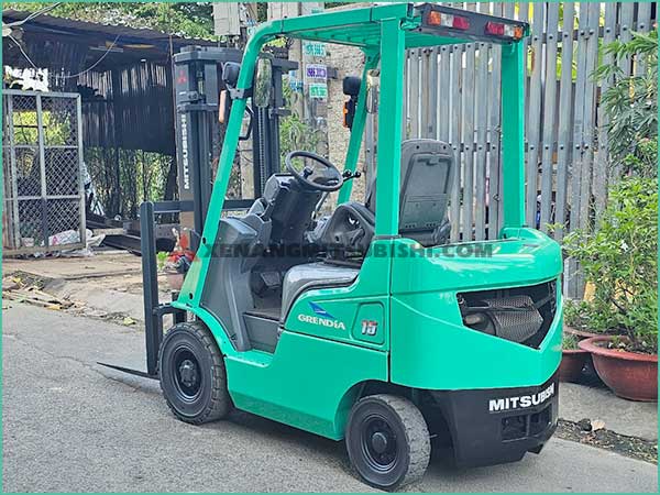 Xe nâng dầu MITSUBISHI FD15T