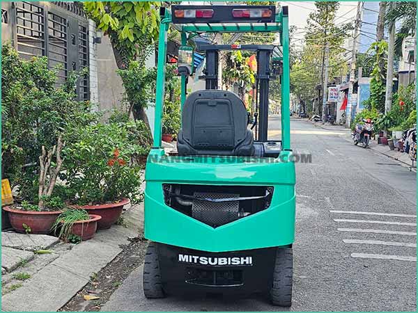 Xe nâng dầu MITSUBISHI FD15T