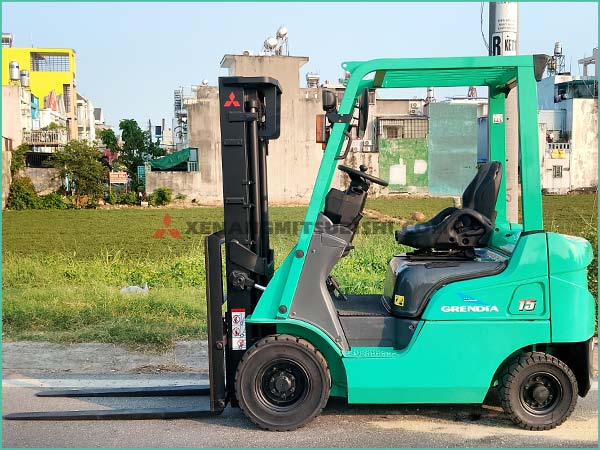 Xe nâng dầu MITSUBISHI FD15T