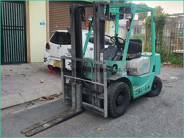 Xe nâng dầu MITSUBISHI FD25