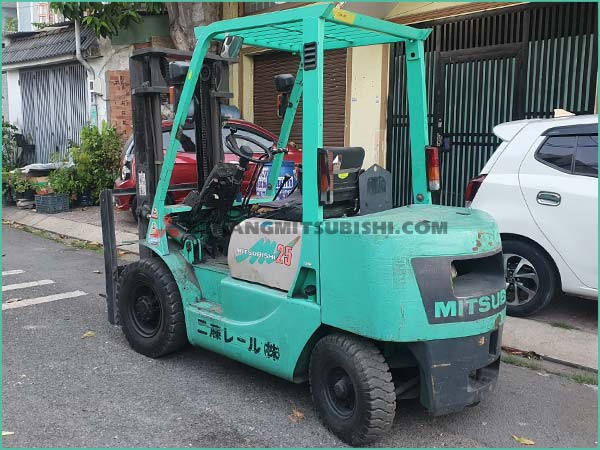 Xe nâng dầu MITSUBISHI FD25