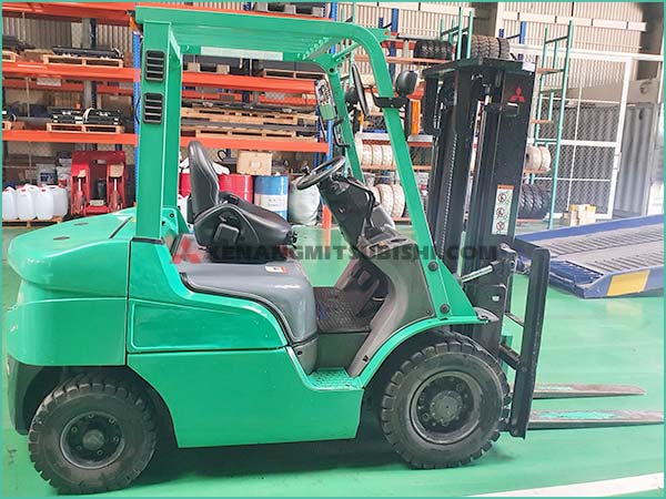 Xe nâng dầu MITSUBISHI FD25NT