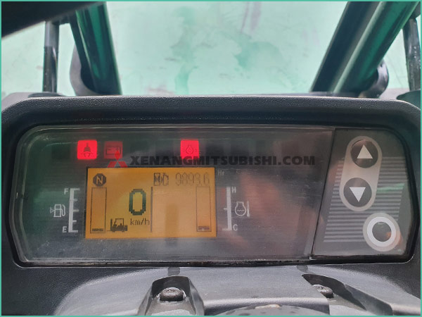 Xe nâng dầu MITSUBISHI FD25NT