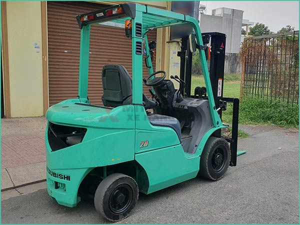 Xe nâng dầu MITSUBISHI FDE20T