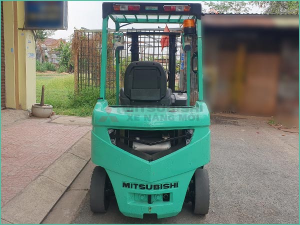 Xe nâng dầu MITSUBISHI FDE20T