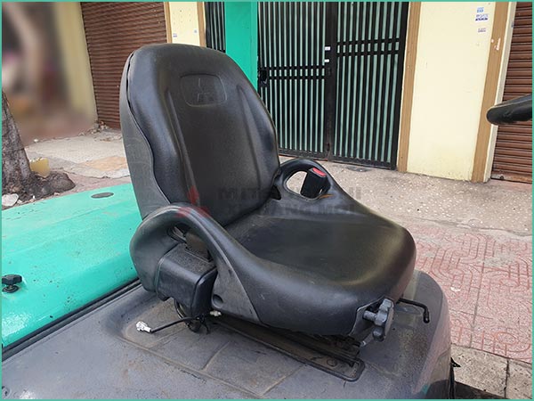 Xe nâng dầu MITSUBISHI FDE20T