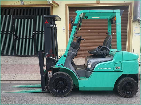 Xe nâng dầu MITSUBISHI FDE20T