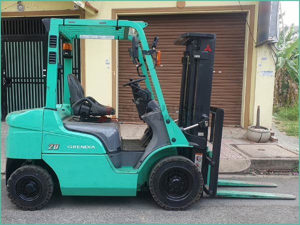 Xe nâng dầu MITSUBISHI FDE20T