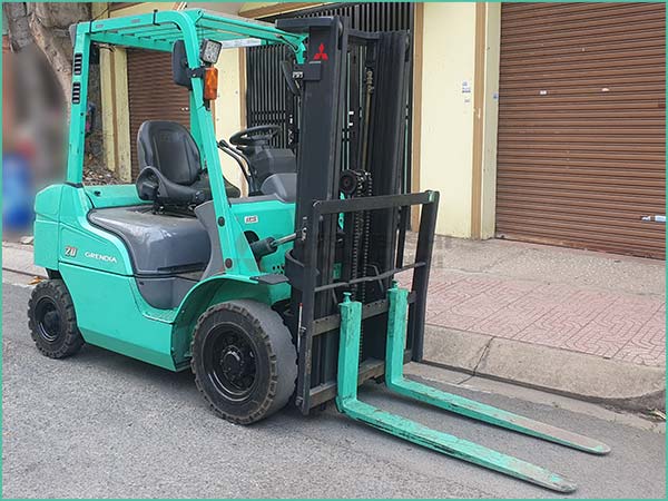 Xe nâng dầu MITSUBISHI FDE20T