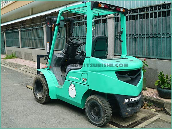 Xe nâng dầu MITSUBISHI FDE20T