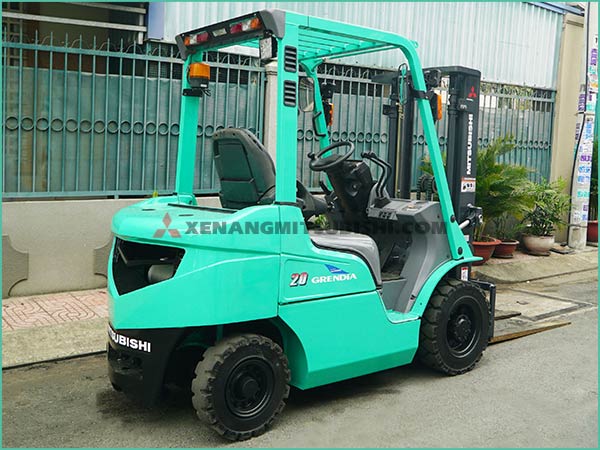 Xe nâng dầu MITSUBISHI FDE20T