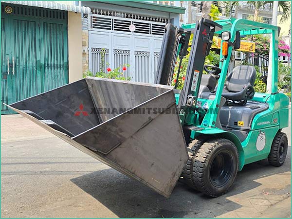 Xe nâng dầu MITSUBISHI FDE20T
