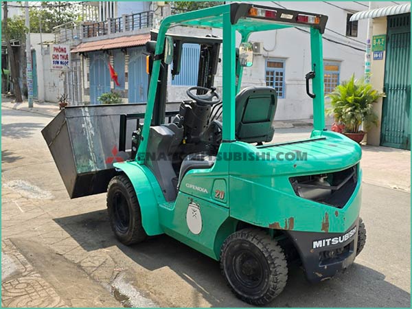Xe nâng dầu MITSUBISHI FDE20T