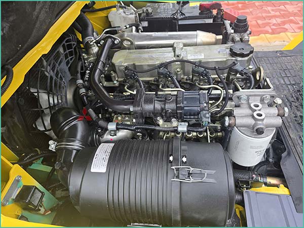 Xe nâng dầu MITSUBISHI FDE20T