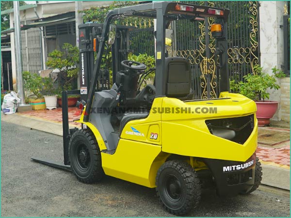 Xe nâng dầu MITSUBISHI FDE20T