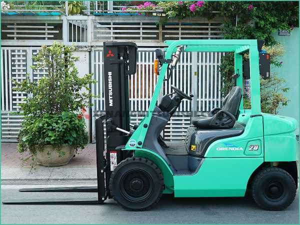 Xe nâng dầu MITSUBISHI FDE20T