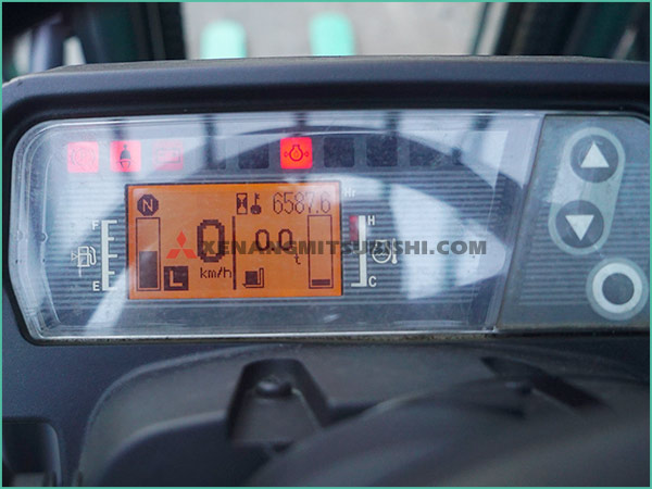 Xe nâng dầu MITSUBISHI FDE25T