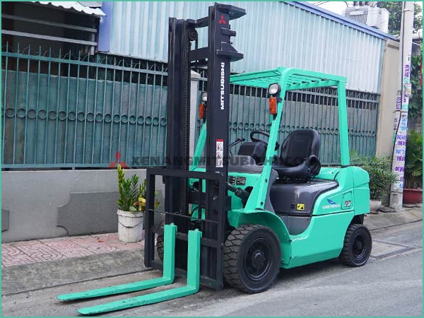 Xe nâng dầu MITSUBISHI FDE25T