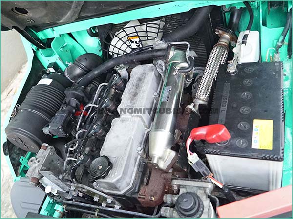Xe nâng dầu MITSUBISHI FDE25T