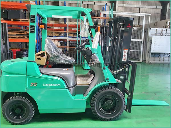 Xe nâng dầu MITSUBISHI GRENIDA FD25N MỚI 100%
