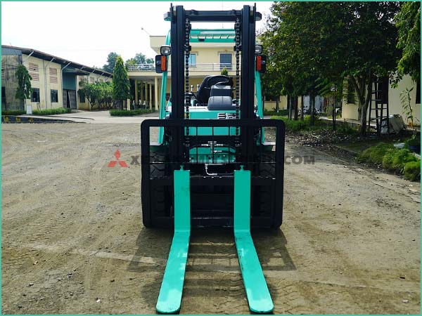 Xe nâng dầu MITSUBISHI GRENIDA FD50NT MỚI 100%