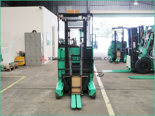 Xe nâng điện đứng lái MITSUBISHI RBS10NCB1 MỚI 100%