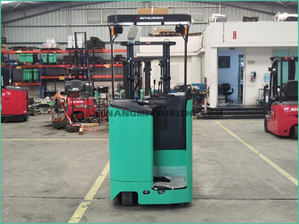 Xe nâng điện đứng lái MITSUBISHI RBS10NCB1 MỚI 100%