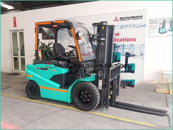 Xe nâng điện ngồi lái MITSUBISHI FB35LCB MỚI 100%