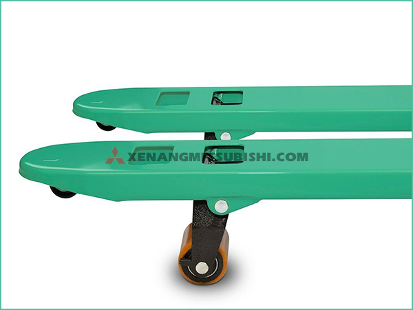 Xe nâng tay 2.5 tấn MITSUBISHI MỚI 100%