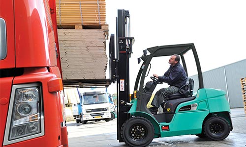 Xe Nâng Dầu Mitsubishi Nâng Hàng